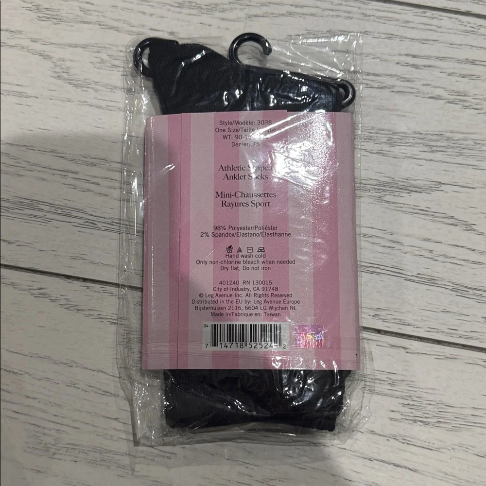 Leg Avenue Black Ankle Socks